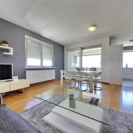 Maris Luxury Apartment